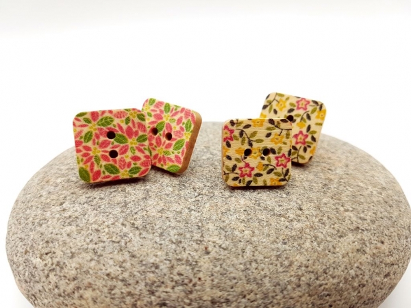 Blumen Knopf Ohrstecker quadratisch